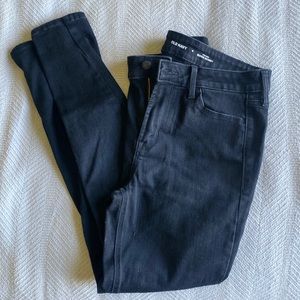 Old Navy, high-rise super skinny jeans, black, size 6
